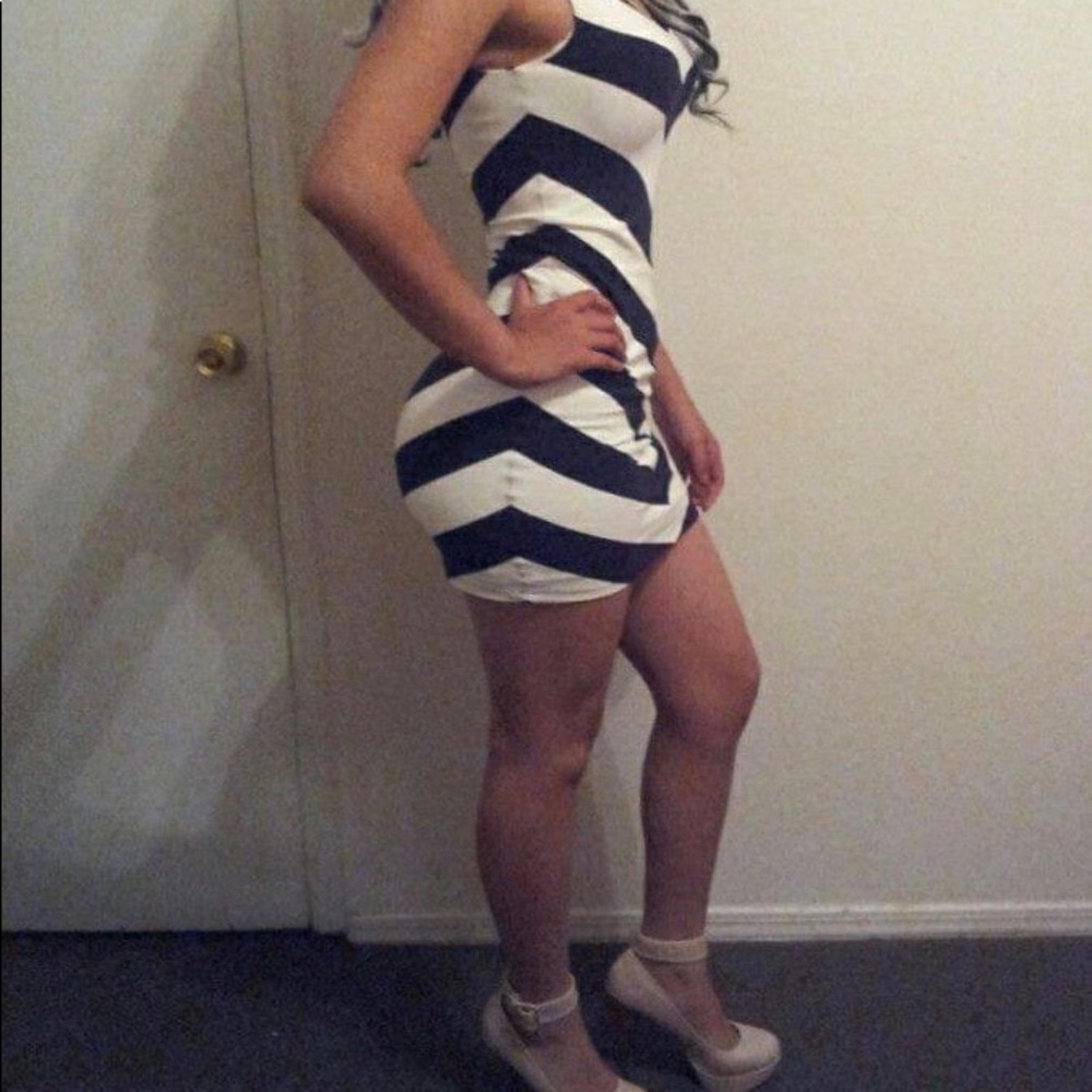Bebe dress